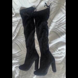 Elegant Black Over-the-Knee Boots